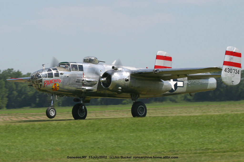 2002_07_13_B-25J_44-30734_N9079Z_Panchito_09